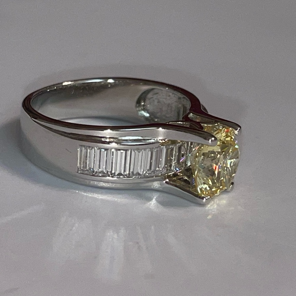 Yellow CZ wedding ring - Picture 4 of 7